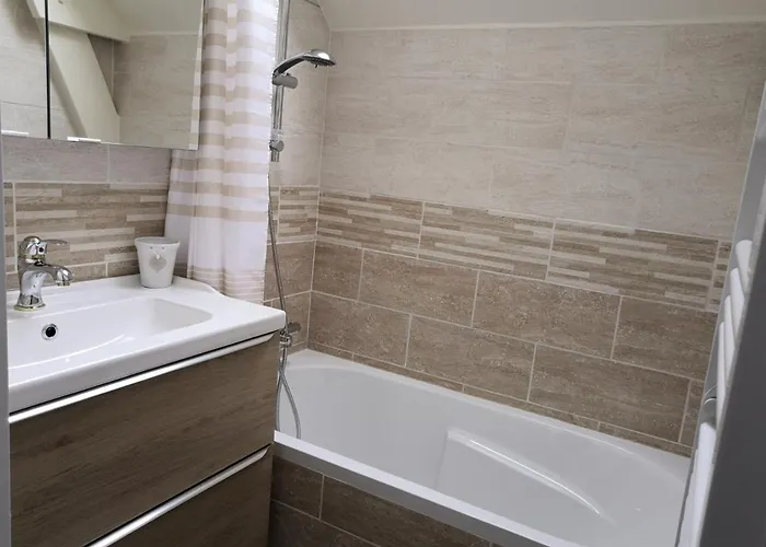 Apartamento Fonctionnel Et Chaleureux Proche